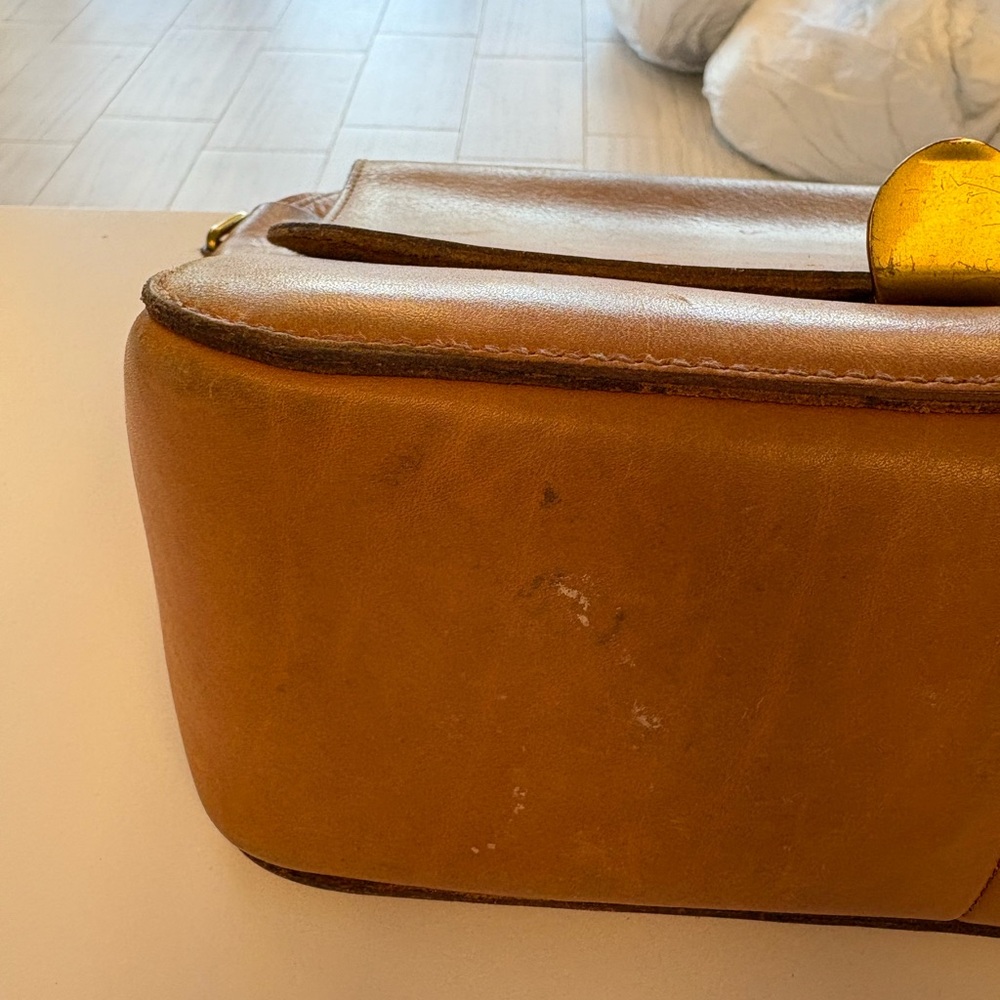 Madewell Tan Distressed Leather Crossbody Bag - Picture 13 of 13